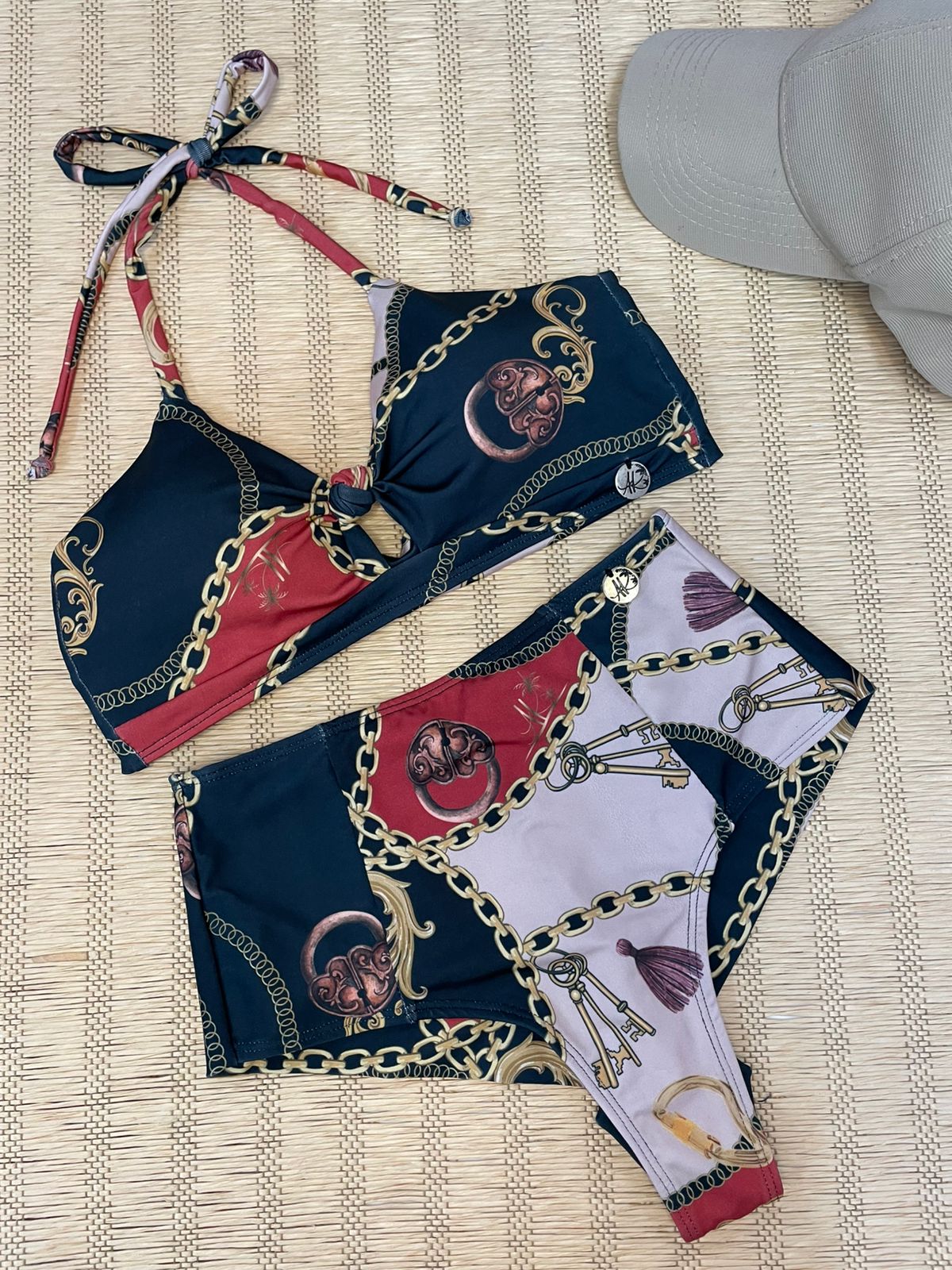 Biquíni de um Nó + Calcinha Hot Conforto (com estampa)