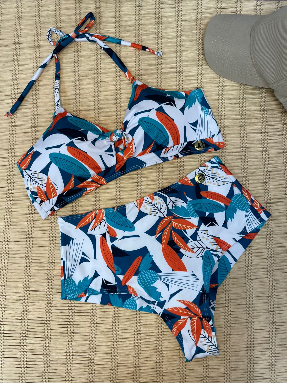 Biquíni de um Nó + Calcinha Hot Conforto (com estampa)